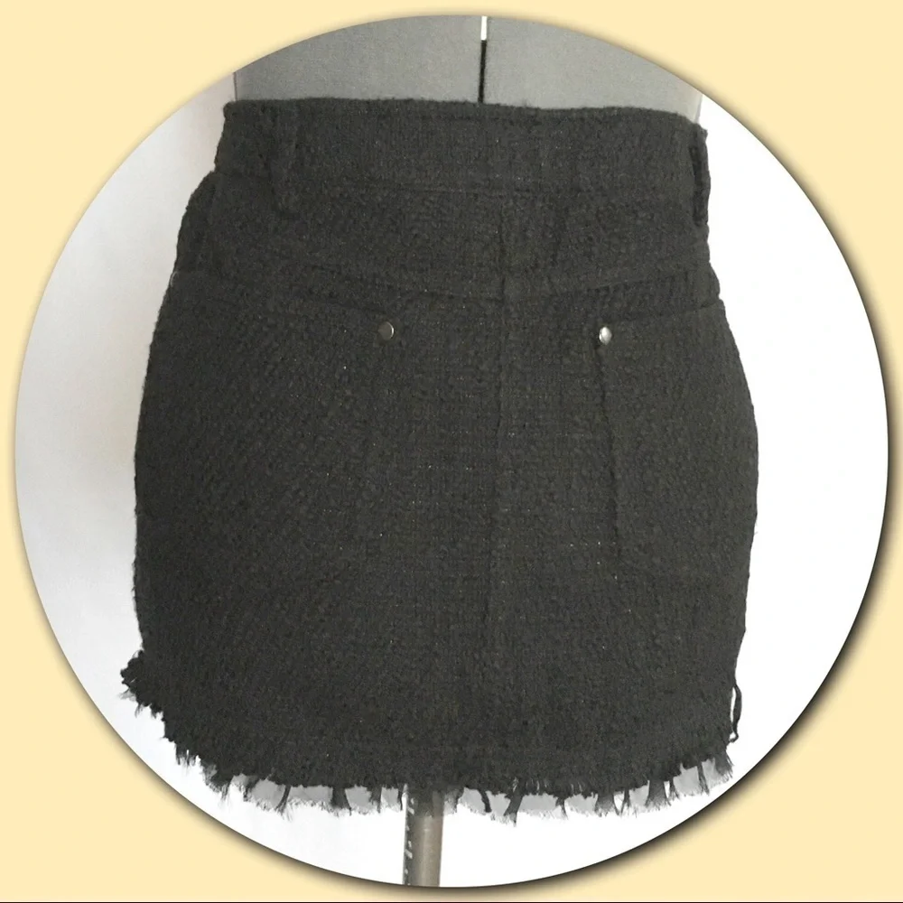 𝅺forever 21 💕Black Nubby Mini Skirt💕